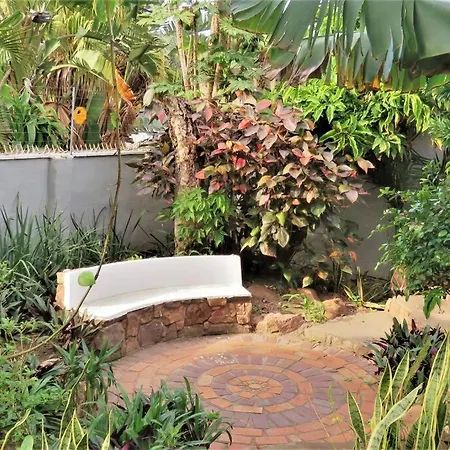Spacious 4 Bedroom Beach House With Pool Durban Exterior photo