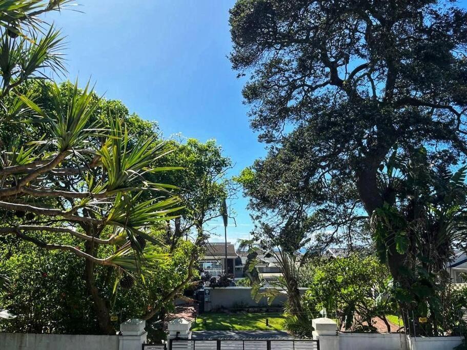 Spacious 4 Bedroom House With Pool Holiday home *